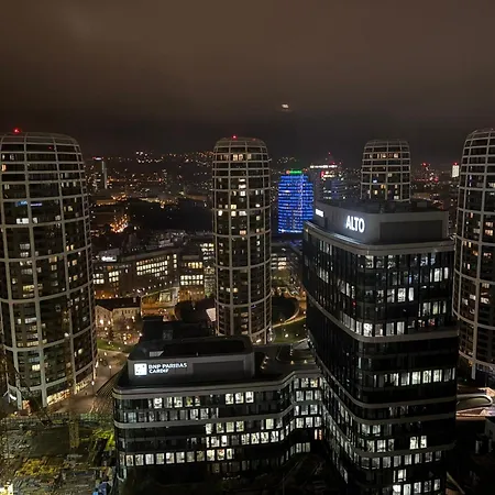 Luxury Skyline 1bdrm 29th, 28th Floor * 브라티슬라바
