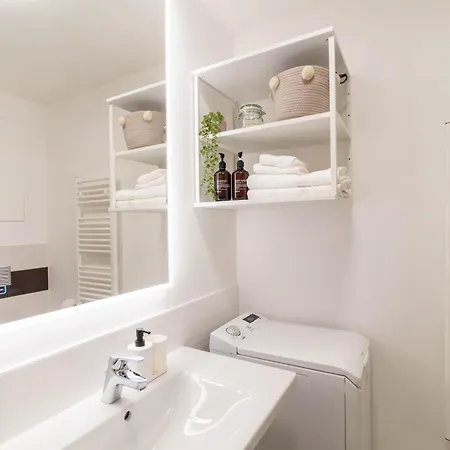 29th Floor Luxury Skyline 1bdrm - Downtown Center * Bratislava