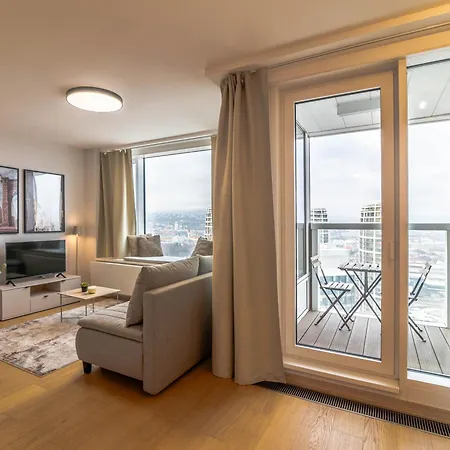 29th Floor Luxury Skyline 1bdrm - Downtown Center