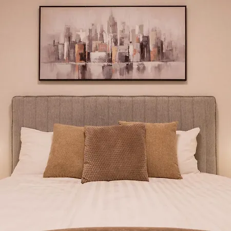 29th Floor Luxury Skyline 1bdrm - Downtown Center