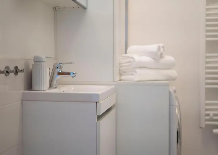 Luxury Skyline 1bdrm 29th, 28th Floor *